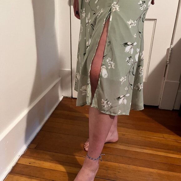 Pale green chiffon summer dress - Picture 10 of 11